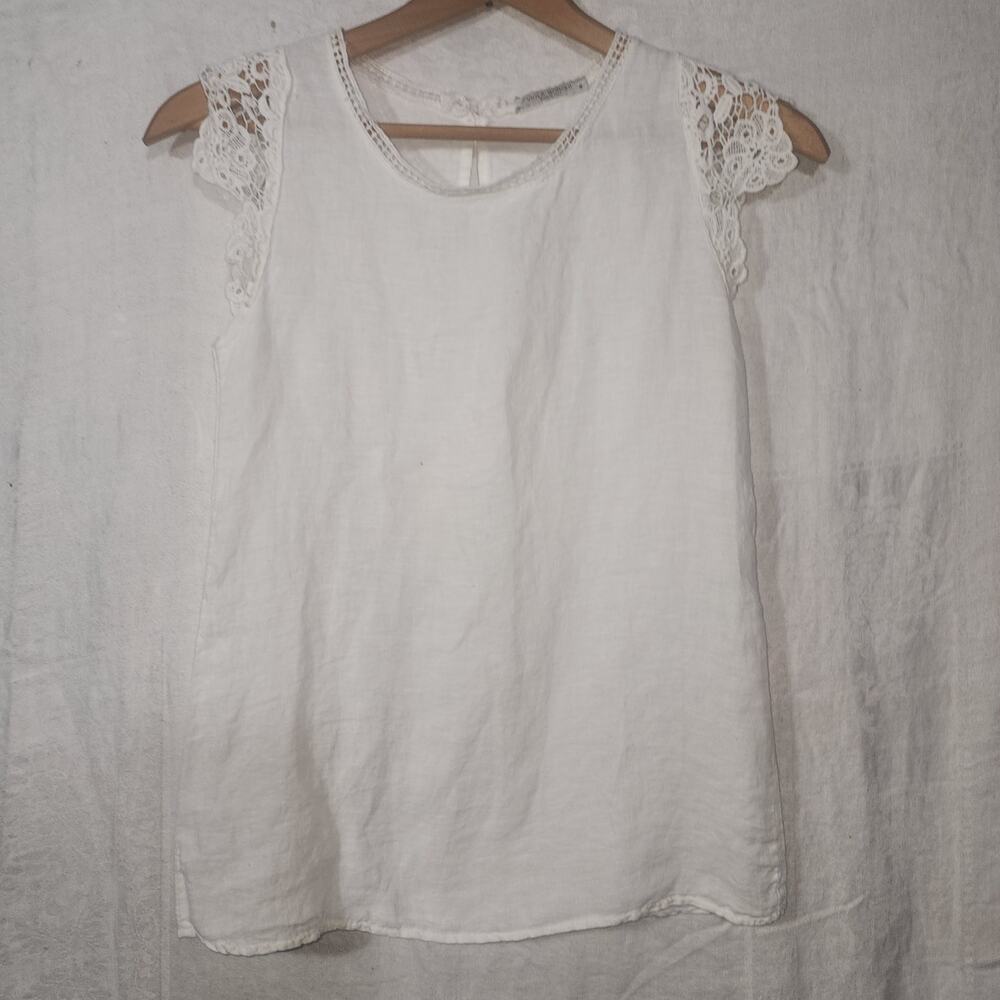 VIOLA BORGHI sz S linen  White Linen Top w/ Crochet Cap Sleeves